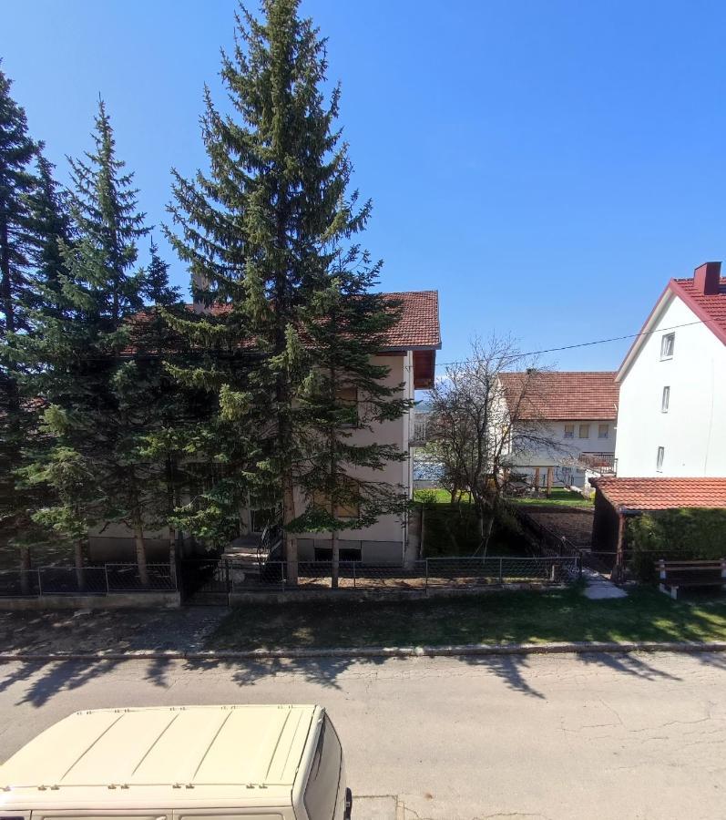 Apartman Bor 리브노 외부 사진